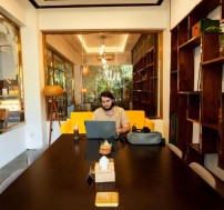 viet-asia-tour-mad-monkey-hostel-phnom-penh (24)